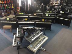 Keyboards, music, piano, pianos, keys, piano player, Clavinova, artesia, ypg235, psre263, psre353, psre463, clp525, clp535. clp545, grand piano